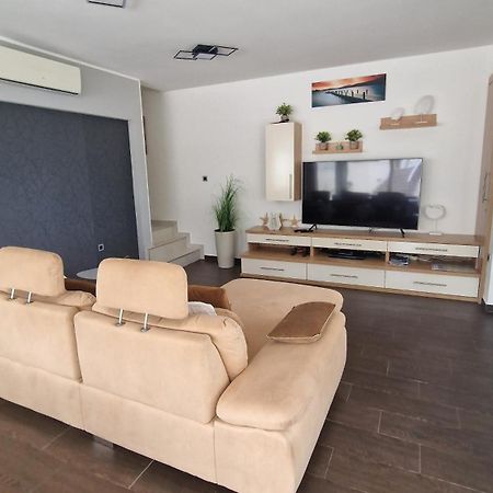 Villa Gina 塞维德 外观 照片